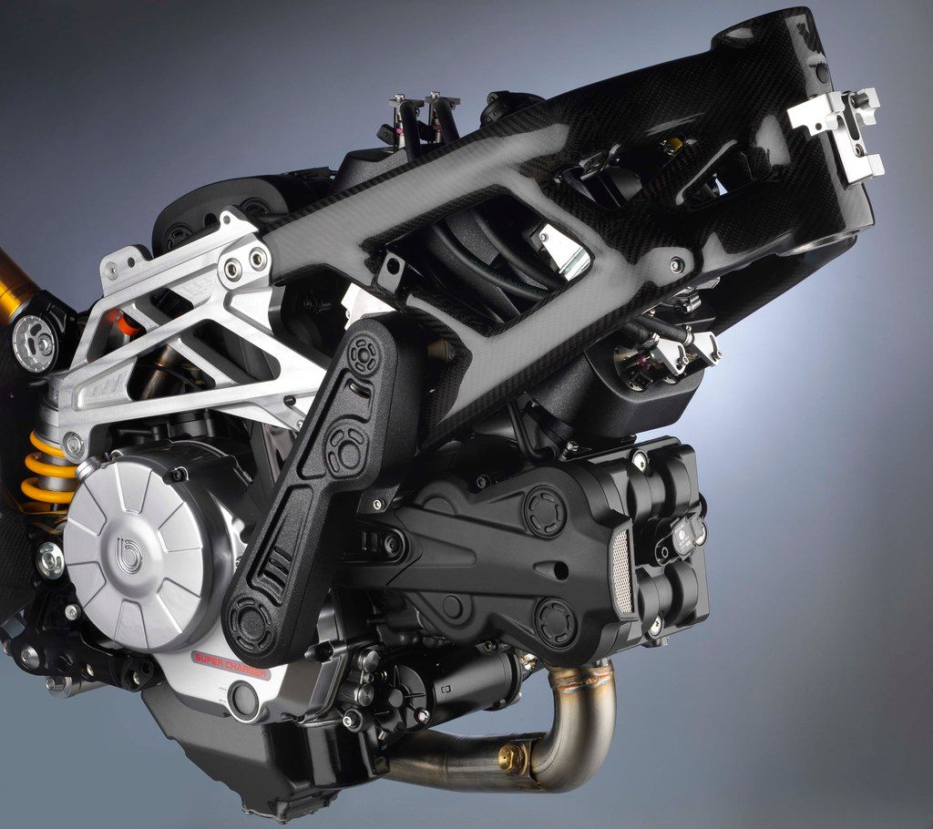 [Imagem: Bimota-supercharger-02_zpszuze3eus.jpg]