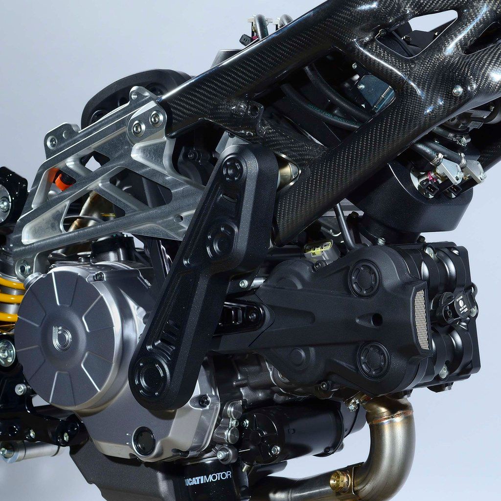 [Imagem: Bimota-supercharger-06_zpsc512zw1k.jpg]