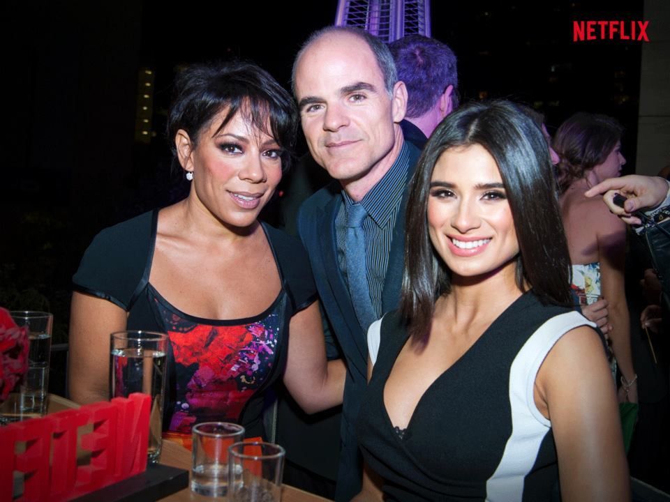 Charlie Cox de Daredevil, Selenis Leyva y Diane Guerrero de OITNB