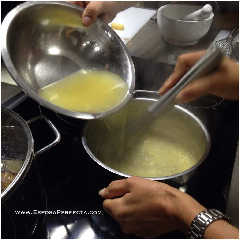 Crema nutritiva tibia de chocolate con nuez