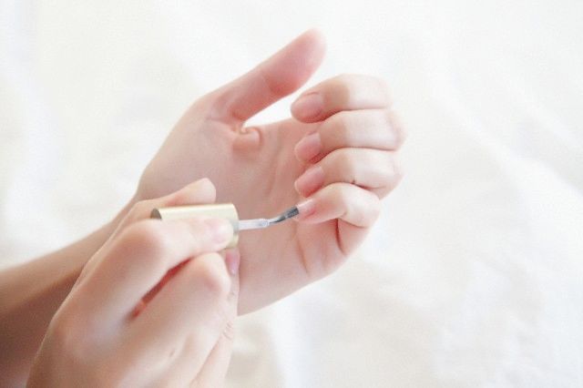 Cómo hacer un manicure en casa