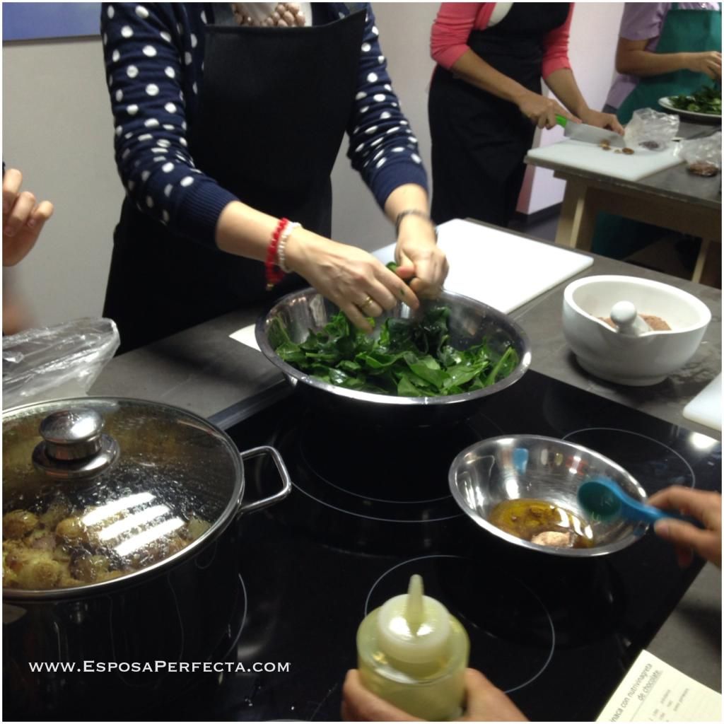 Ensalada de espinaca con nutrivinagreta de chocolate