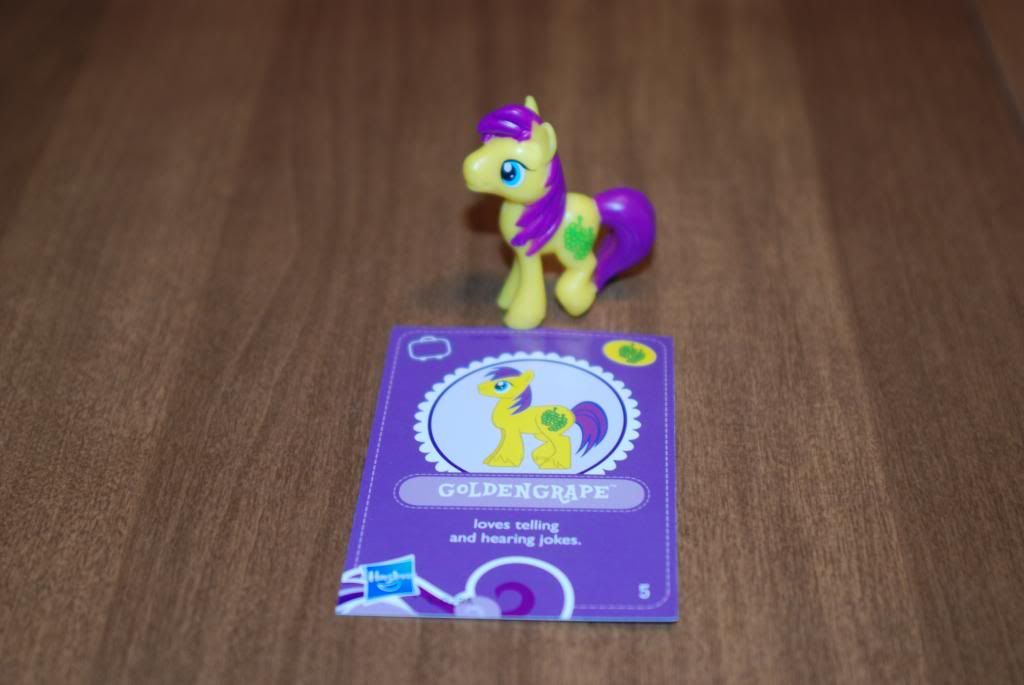 NEW My Little Pony Golden Grape 2" NEW My Little Pony Golden Grape 2"