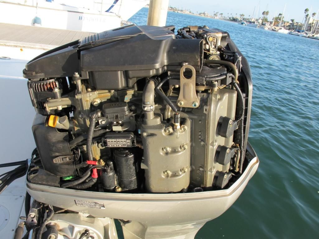 FS 22' Mako Center Console w/ Honda BF225 4 stroke and trailer 20k