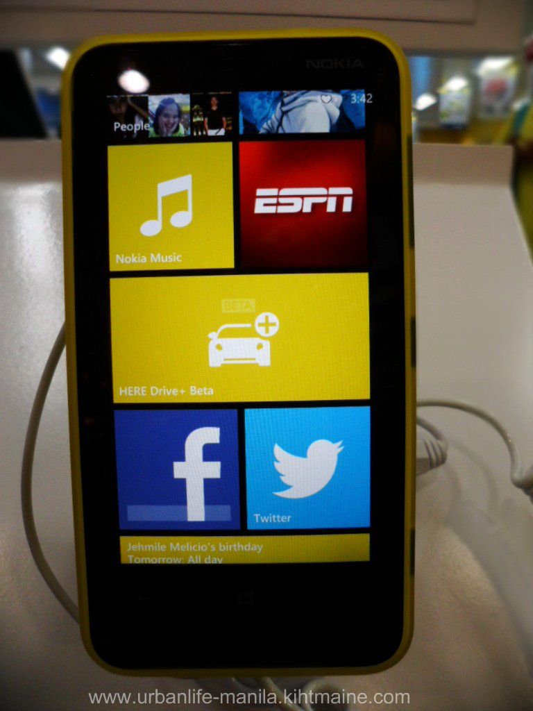 Nokia Lumia at Abenson; Please - www.urbanlife-manila.kihtmaine.com