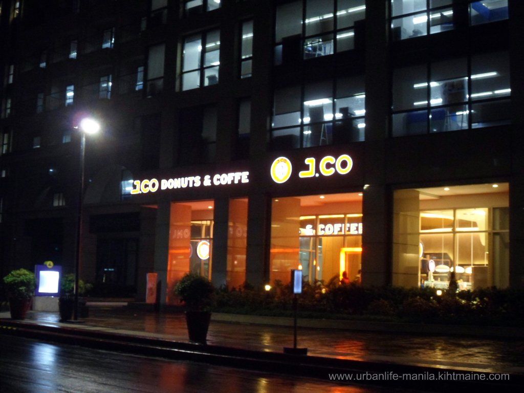 J.Co Donuts and Coffee Eastwood City, Libis: Discovered; Please visit - www.urbanlife-manila.kihtmaine.com photo photo_zps3fc996c7.jpg