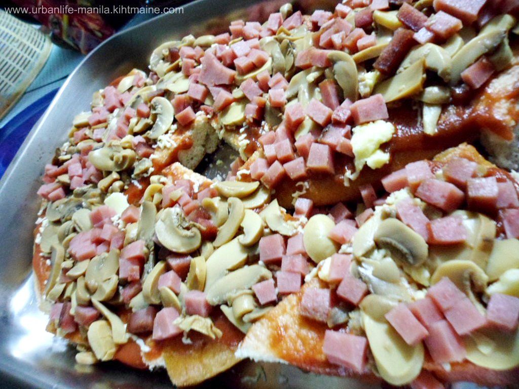 Homemade Pizza part 2; Please visit - www.urbanlife-manila.kihtmaine.com