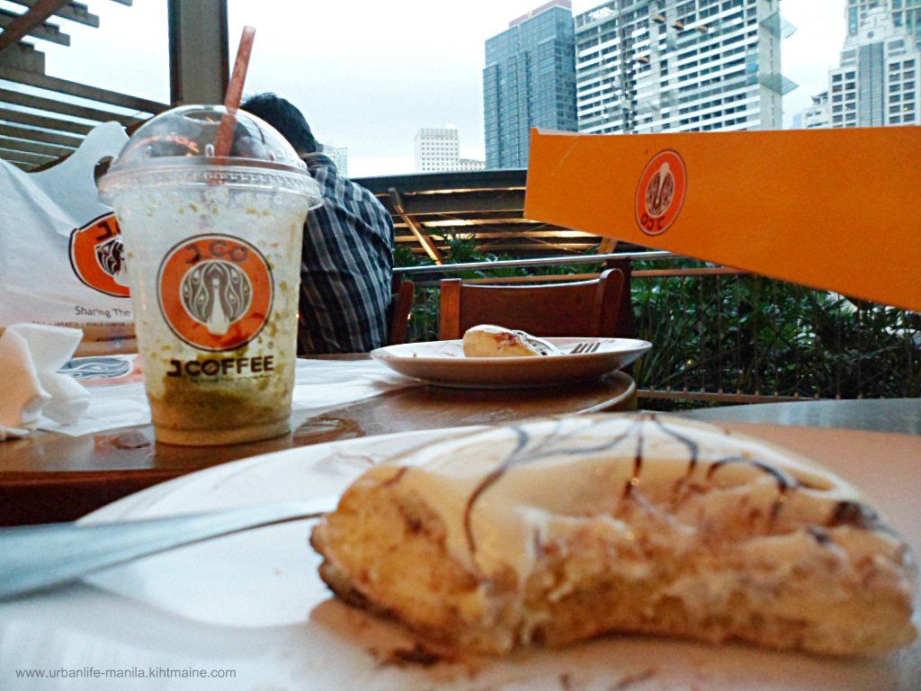 J.Co Donuts & Coffee - A new hit in Manila; Please visit www.urbanlife-manila.kihtmaine.com