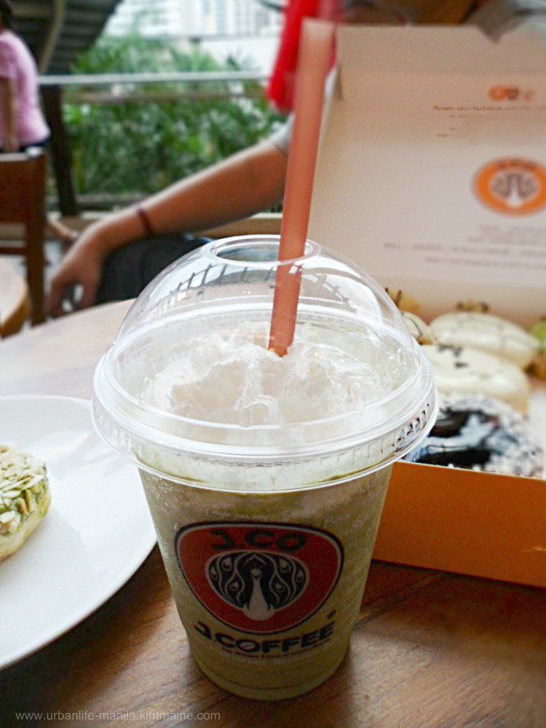 J.Co Donuts & Coffee - A new hit in Manila; Please visit www.urbanlife-manila.kihtmaine.com