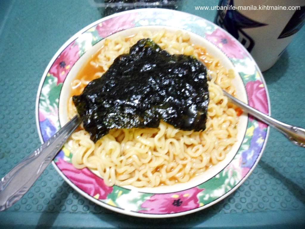 Korean Food: Kimchi Ramen and Crispy Toasted Seaweed Flakes