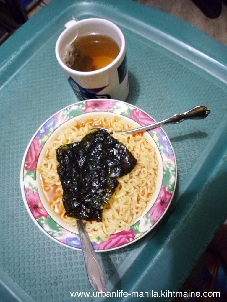 Korean Food: Kimchi Ramen and Crispy Toasted Seaweed Flakes