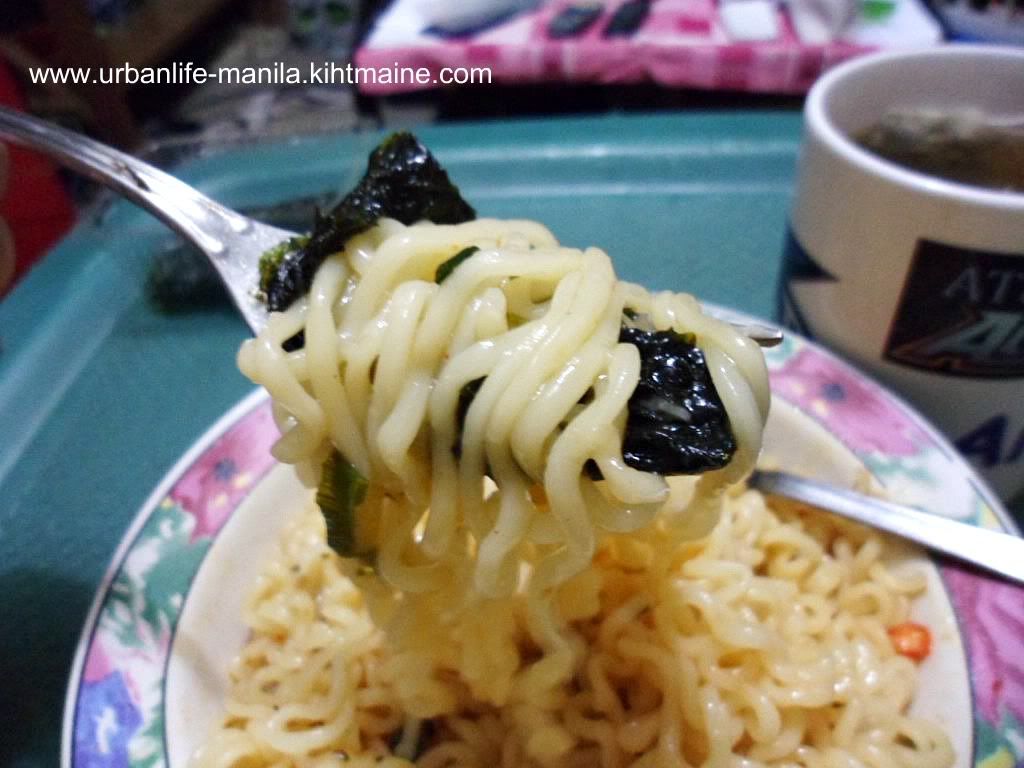 Korean Food: Kimchi Ramen and Crispy Toasted Seaweed Flakes