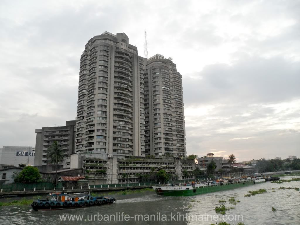 poveda school,urban-manila-guide,travel-guide,zen-tower,gotesco-twin-tower,condo-in-manila,condo-in-ortigas,condo-for-sale,condo-for-rent,crowne-plaza-condotel,robinsons-summit-ortigas,holiday-inn-ortigas,g-liner,green-star-bus,rrcg-bus