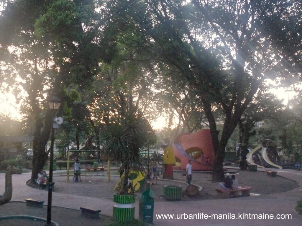 Luneta/Rizal Park: Childrens Playground, Please visitwww.urbanlife-manila.kihtmaine.com