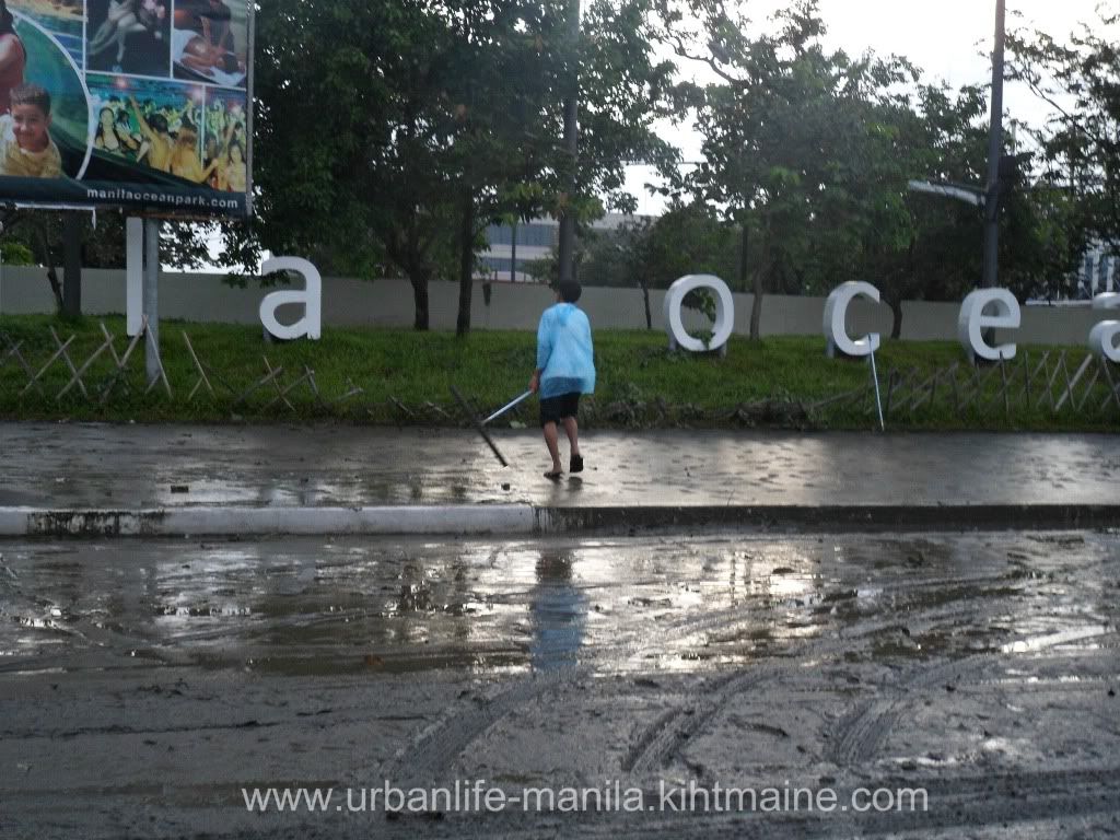 urban-manila,storm,typhoon,nesat,pedring,weather,news,after,manila-ocean-park,museo-pambata,childrens-museum,roxas-blvd,quirino-grandstand,taft-avenue,ermita,manila,disaster