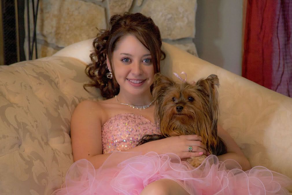 IMAGE: http://i1198.photobucket.com/albums/aa458/BulldogBlue/BethanyProm060.jpg