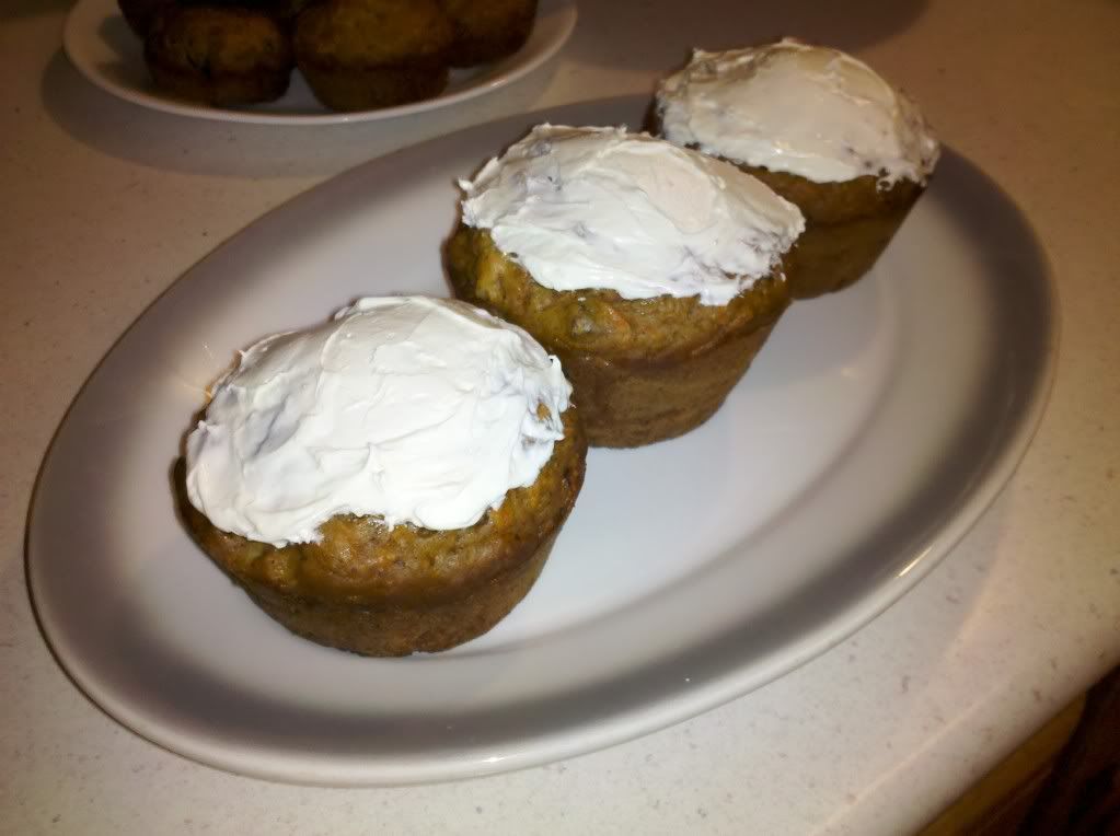 carrot cake cupcakes for easter. Carrot cake quot;cupcakesquot; w/cream