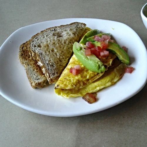 Sunday Brunch at Bonefish Grill: California Omelet