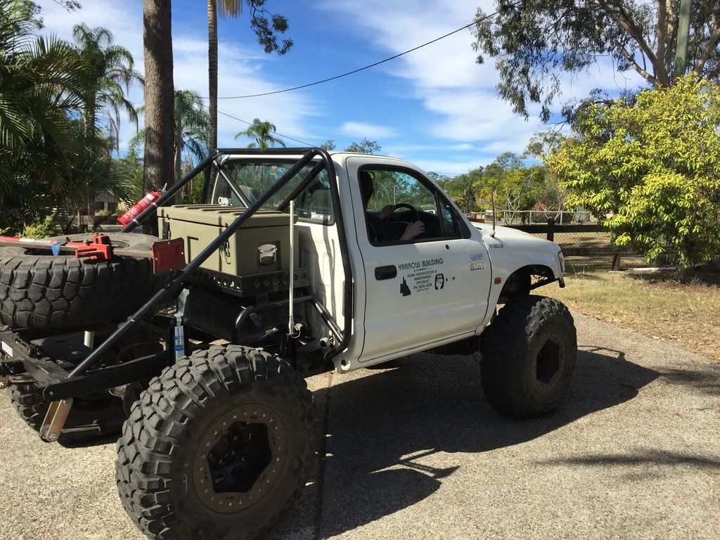 Chris's 2004 2wd Hilux Workmate build #CrawlMate 