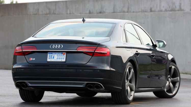 004-2015-audi-s8-quick-spin-1_zpst9cjxawa.jpg